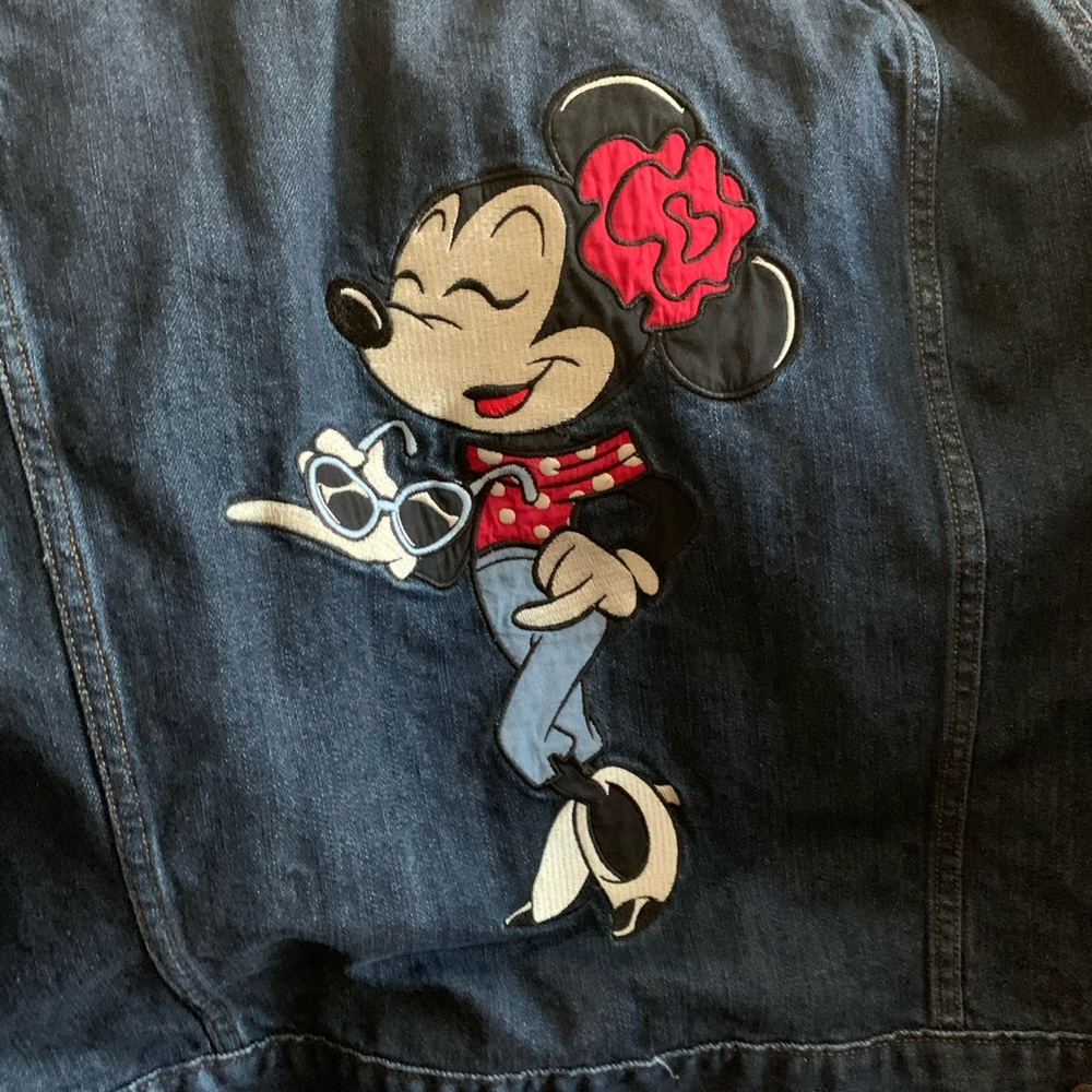 Brand new with tags. Women’s XXL Jean jacket.